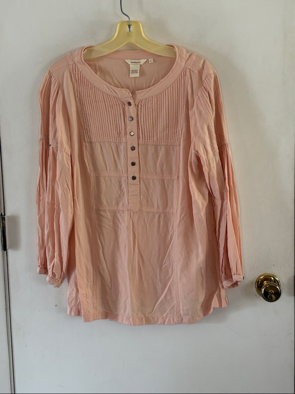 Sundance blush pink pleated long sleeve top metal buttons Size Large